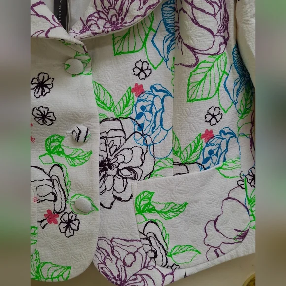 Blazer - Picture 2 of 7